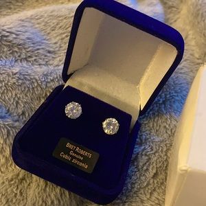 Bret Michaels round stone, cubic zirconia, stud earrings